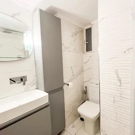 - 2 Bedroom & Terrace I 50m To 루트라키