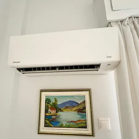 - 2 Bedroom & Terrace I 50m To * لوتراكي