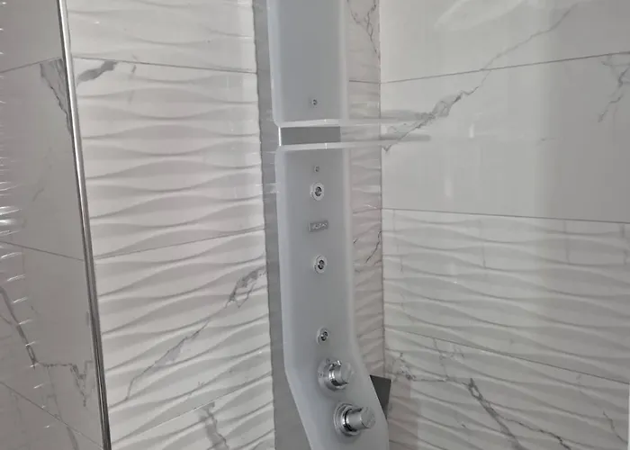 - 2 Bedroom & Terrace I 50m To Apartment *