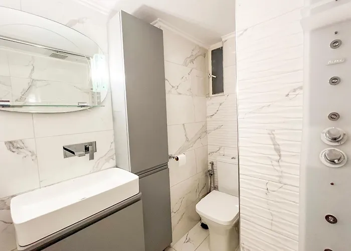 - 2 Bedroom & Terrace I 50m To Loutráki