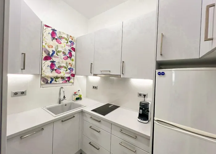 - 2 Bedroom & Terrace I 50m To Apartment *