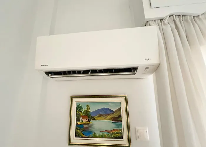 - 2 Bedroom & Terrace I 50m To * Loutraki (Corinthia)